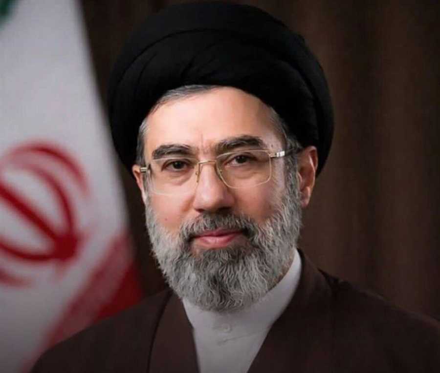 آیت الله سید مجتبی حسینی خامنه‌ای سومین رهبر جمهوری اسلامی ایران شد