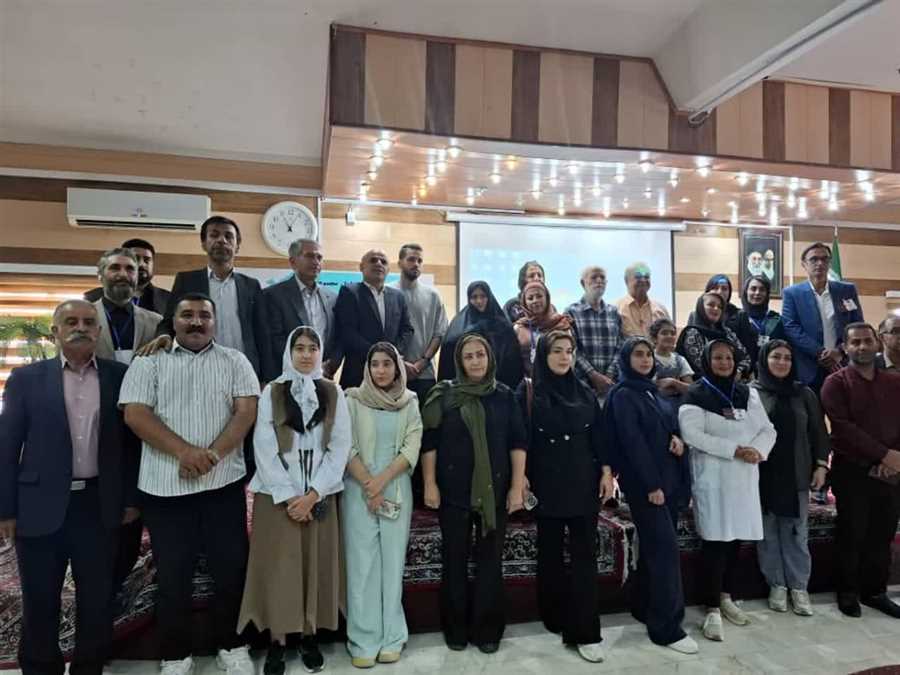 نشست هم اندیشی کادر درمان با عوامل فیلم وضعیت قرمز