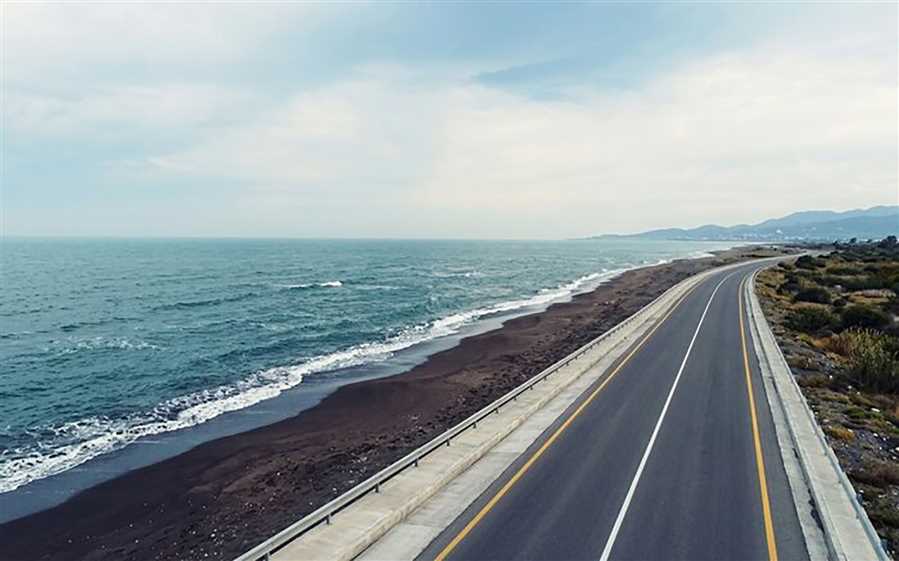 هشدار درباره اجرای جاده در ترازهای پرخطر ساحلی